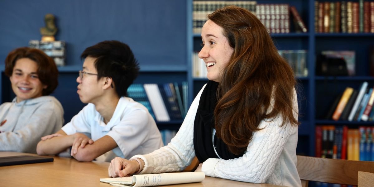 students having a book discussion